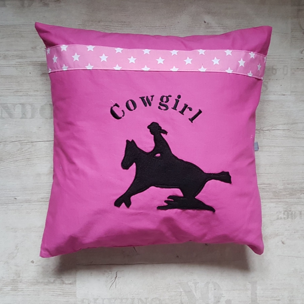 Kissen mit Cowgirl Stickerei